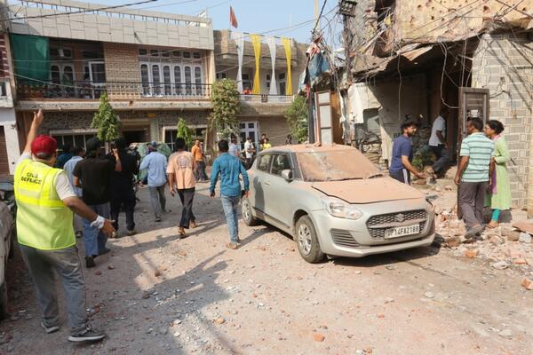 30 mrtvih u stampedu: Nastradalo i troje dece, horor u Indiji!