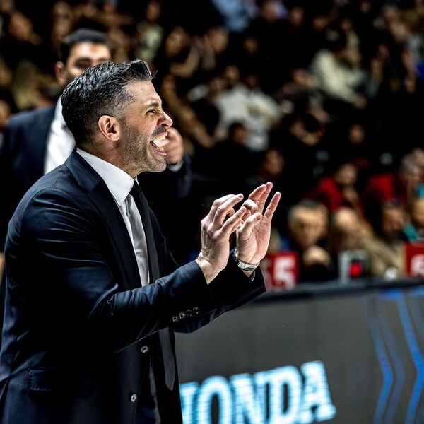 Samo je Željko Obradović bio mlađi selektor od Dušana Alimpijevića i postao je evropski i svetski šampion