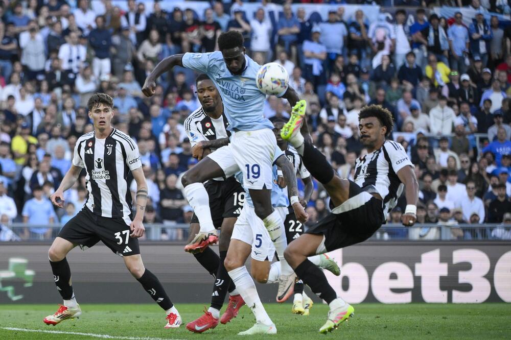 Vesino u 96. minutu "zapalio" krcati Olimpiko i doneo bod Laciju protiv Juventusa (Video)