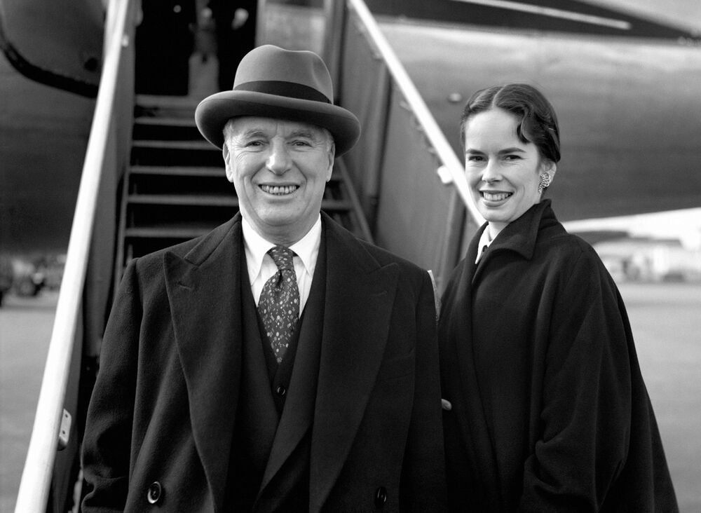 Čarli Čaplin je nekoliko meseci pre susreta sa Unom, vodio sudski spor sa starletom