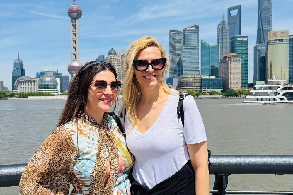 "FRAJLE" U KINI: Nastupom na Internacionalnom festivalu napravile muzičku magiju