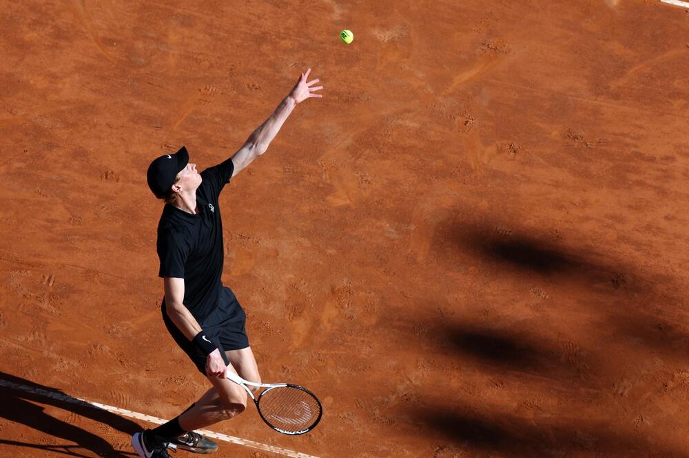 Svi bruje o potezu Janika Sinera! Italijan u osmini finala, ali je ovim kupio navijače