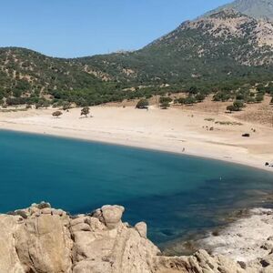 Ovo ostrvo je nabolja tajna Grčke: Nema horde turista, kupate se u miru, a malo ko zna za njega!