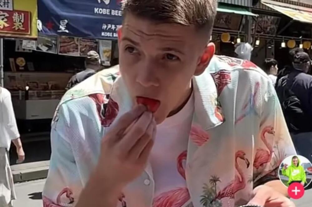 12 jagoda platio preko 5.000 dinara! Srbinu "zaplakao novčanik" zbog računa, a ukus bi zabezeknuo i naše pijačare