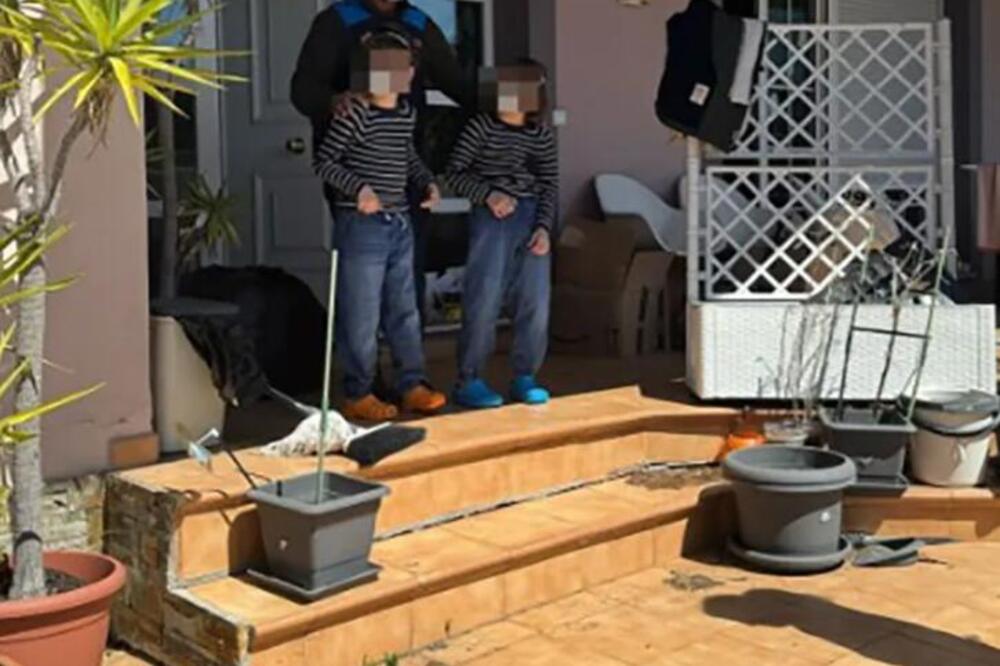 Isplivali detalji o roditeljima koji su decu držali zaključanu u vili čak 4 godine! Sve vreme u zatvoru rade ovo!