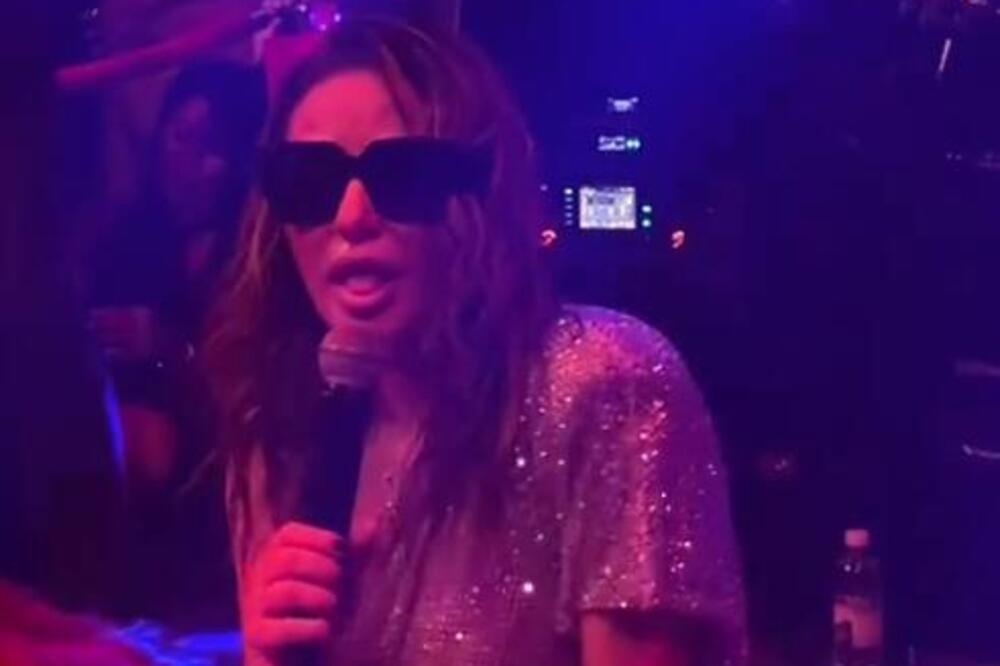 Da li će neko da pomogne ovoj ženi? Ana se valja po podijumu i mrmlja, novi snimak užasnuo javnost