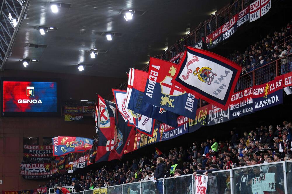 Bakljada i vatromet navijača Đenove zbog ispadanja Sampdorije u treću ligu - sledi i sahrana! (Video)