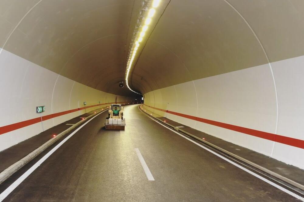 Širom Srbije kolaps na putevima: Ovo je razlog, važno za sve vozače! Neke deonice su i zatvorene!