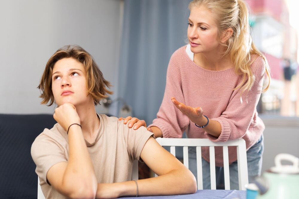 ''Tražim ženu da prevaspita mog sina!'' Šok oglas Srpkinje zapalio mreže, svi bruje o jednom detalju, au! (FOTO)