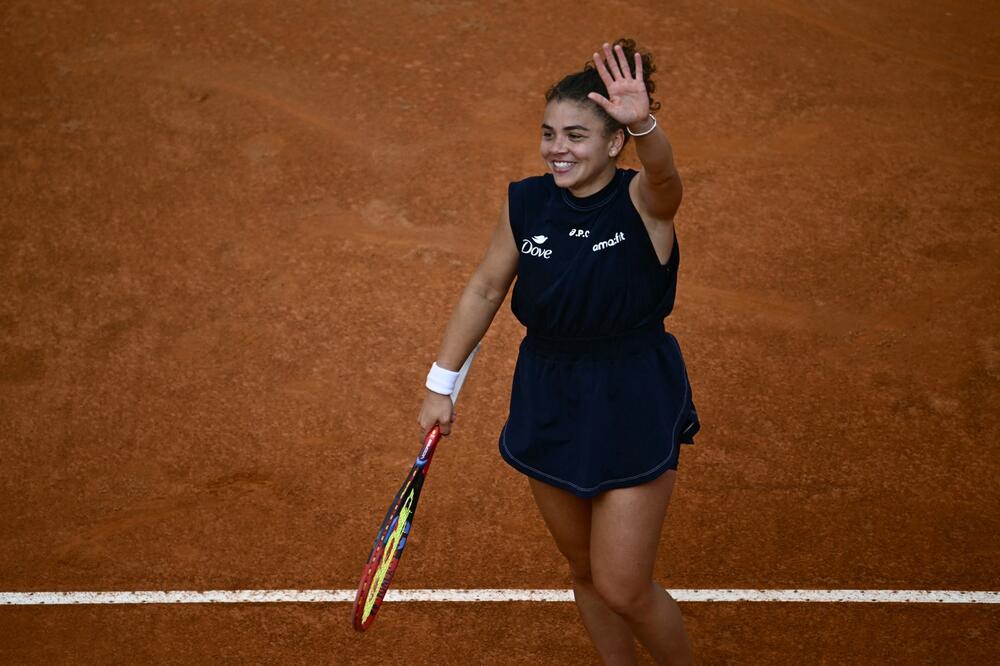 Jasmin Paolini kao Monika Seleš!