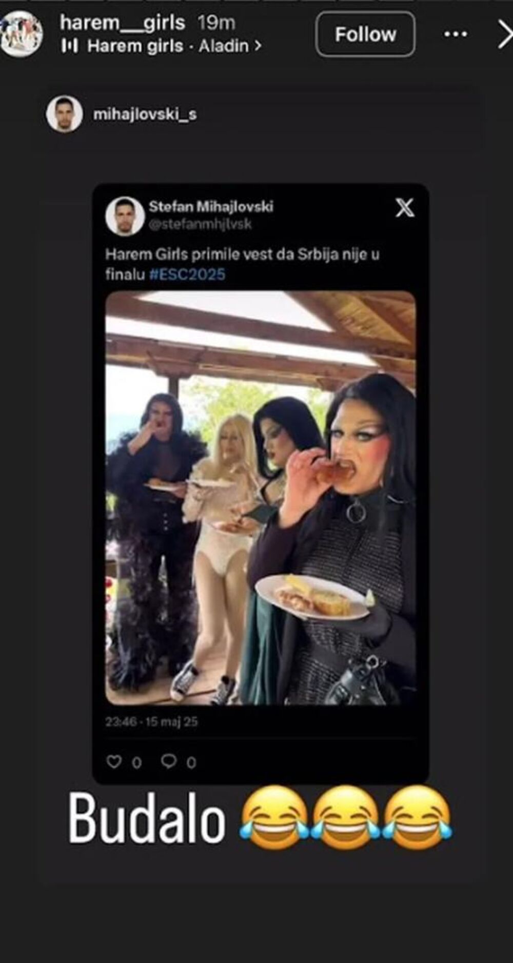 Harem girls jedu dok Princ ispada