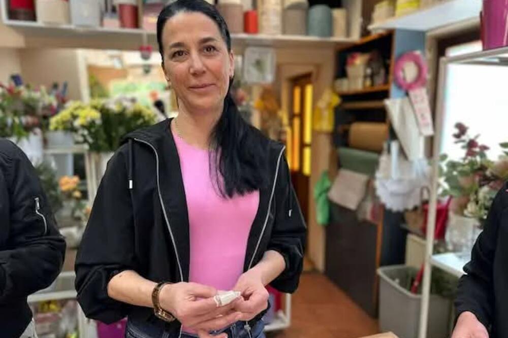 Svi je znate kao heroinu, ali je ona i prava umetnica: Stvara remek dela - njena radnja je puna srećnih žena (FOTO)