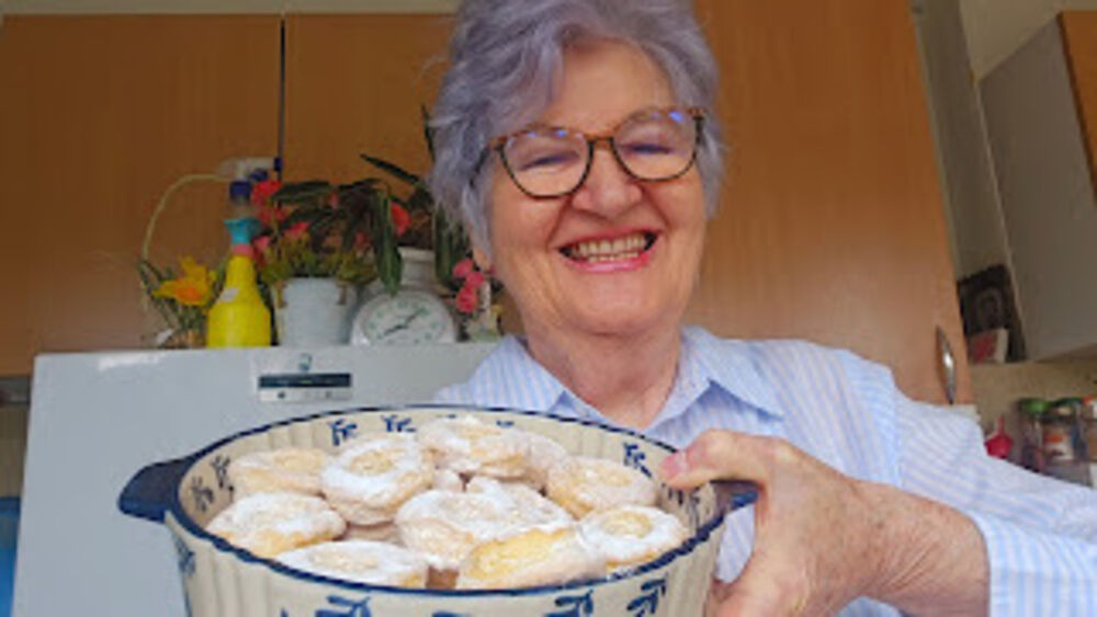 Baka Jela spremila čajne kolutiće