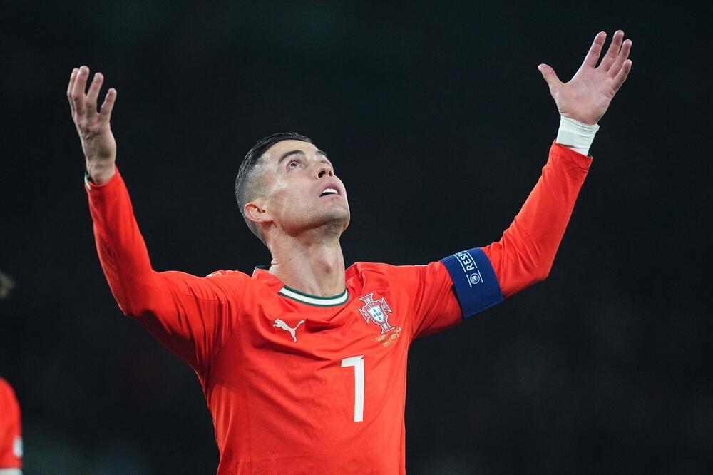 Ronaldo potpisao, evo gde nastavlja karijeru!