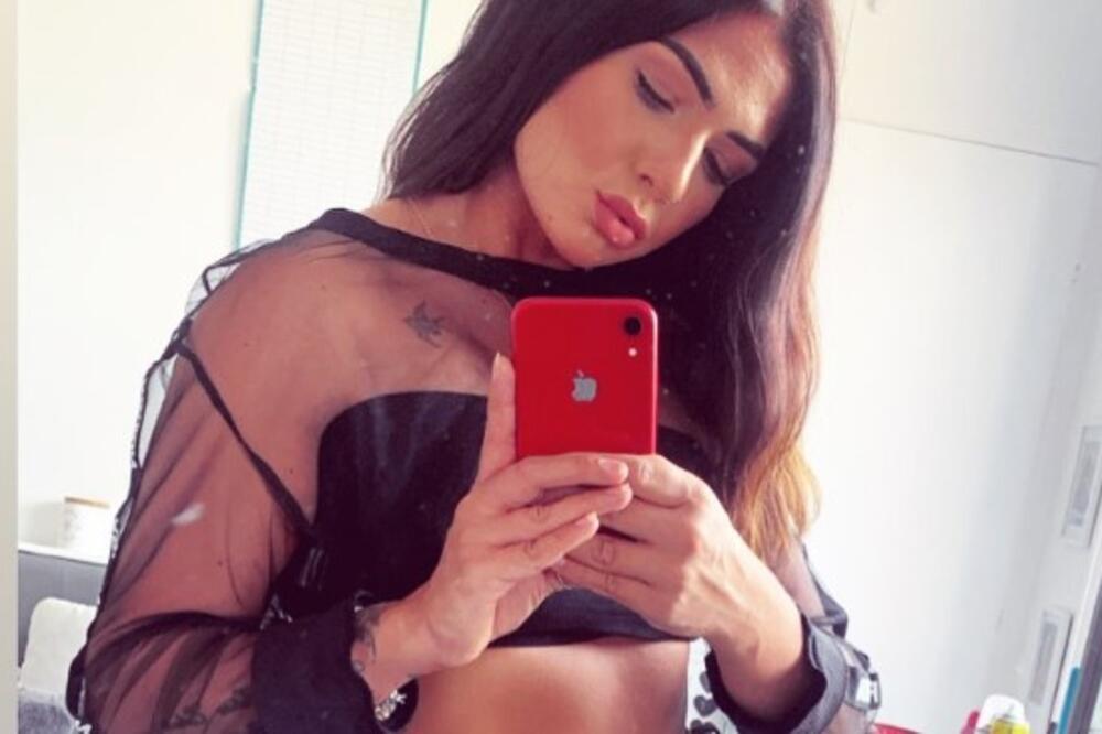 Otkrivena se*s afera u zatvoru! Vrela čuvarka čak 40 puta spavala sa silovateljem! Uhvatili je bez donjeg veša sa..