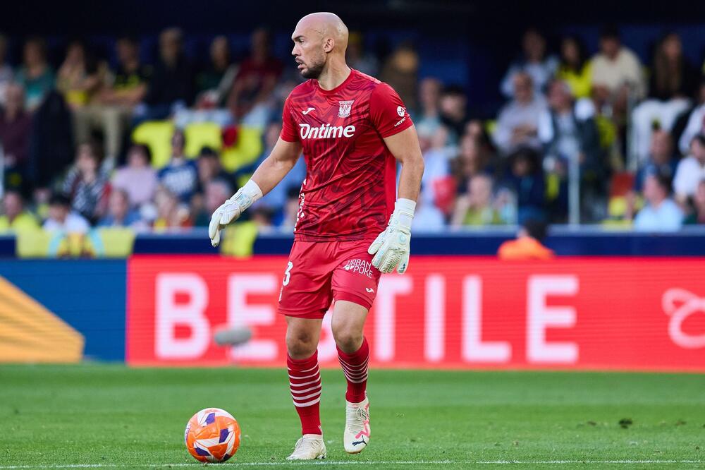 Crvena zvezda hoće golmana iz Italije - konkurent Palermo (Foto)