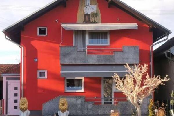 "PRODAĆU VAS DEDI SRBINU ŠTO SMRDI NA ŠTALU": Srbin nakon 15 godina života "preko"zabranio ćerkama da uče srpski!