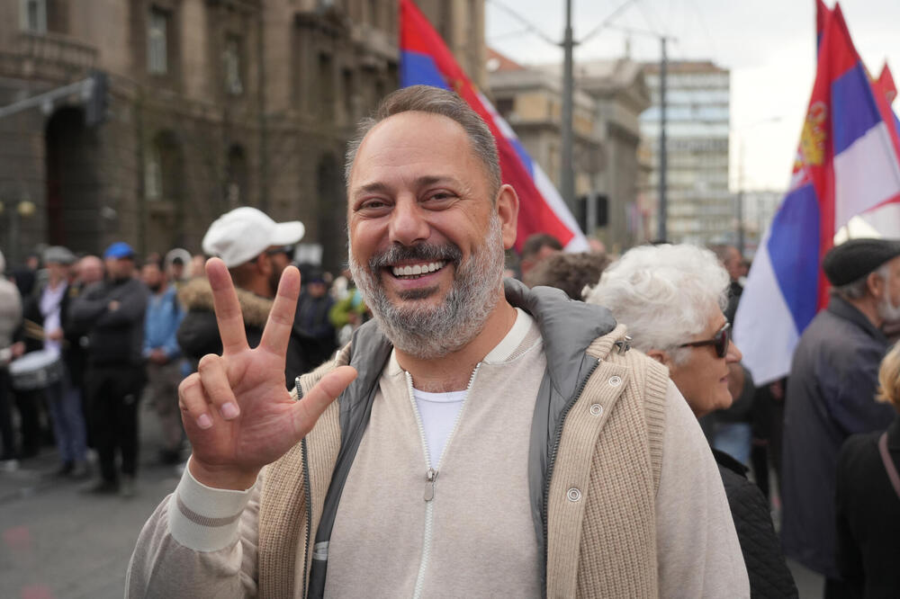 KAKO JE BRANKO BABIĆ POSTAO MOĆNIK? Bio svestan da NIJE ZA FAKULTET, ali ipak ZGRNUO LOVU - ISPLIVALA PROŠLOST