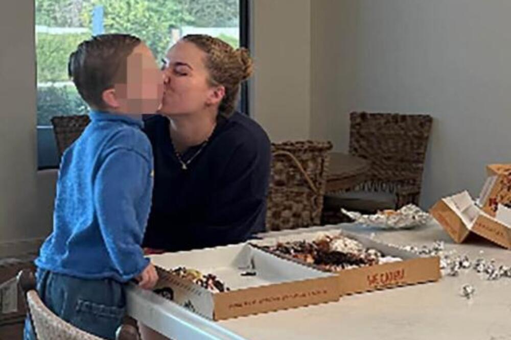 Zašto, Bože? Trogodišnji sin influenserke preminuo nakon što je pronađen bez svesti - 6 dana se borio