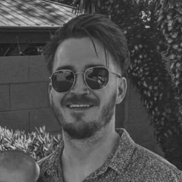 Udarna i tragična vest! Iznenada preminuo mladi pevač - Adam nas napustio u 32. godini