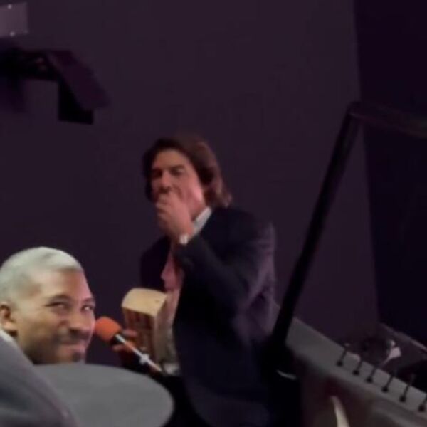 "Nikada nisam video čoveka da jede kokice kao on": Svet u šoku zbog snimka Toma Kruza, lik je nerealan