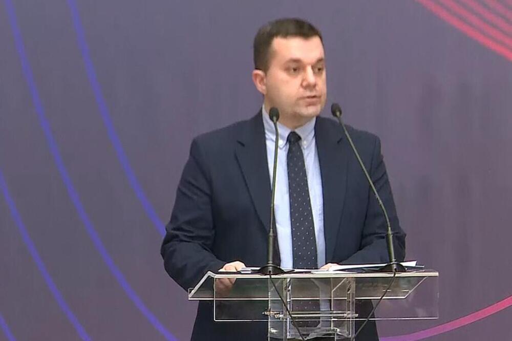 Oglasio se pomoćnik ministra prosvete o radu fakulteta u Srbiji: Najnovije informacije!