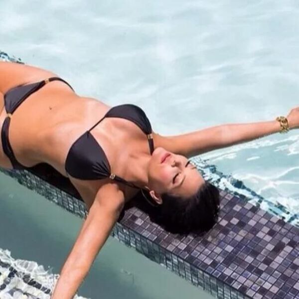 Sa 69 godina najjača riba među bakama! Muvaju je mlađi,a hirurg joj svaki deo tela zategao - izgleda mlađa od ćerke