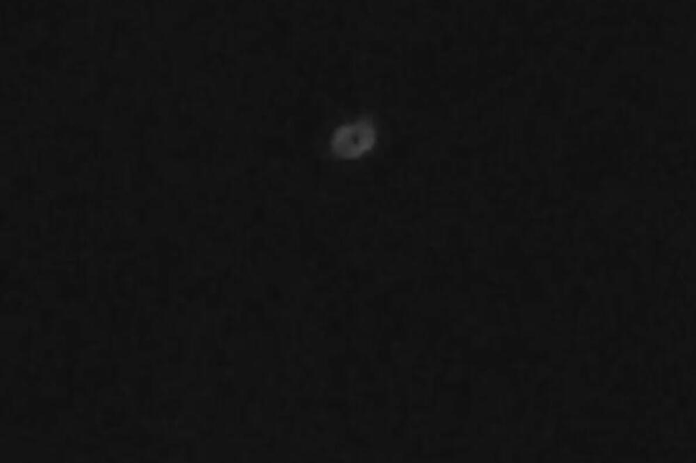 Beograđanin snimio misterioznu mrlju na nebu: Snimak izazvao lavinu komentara, tvrde da je ovo u pitanju (VIDEO)