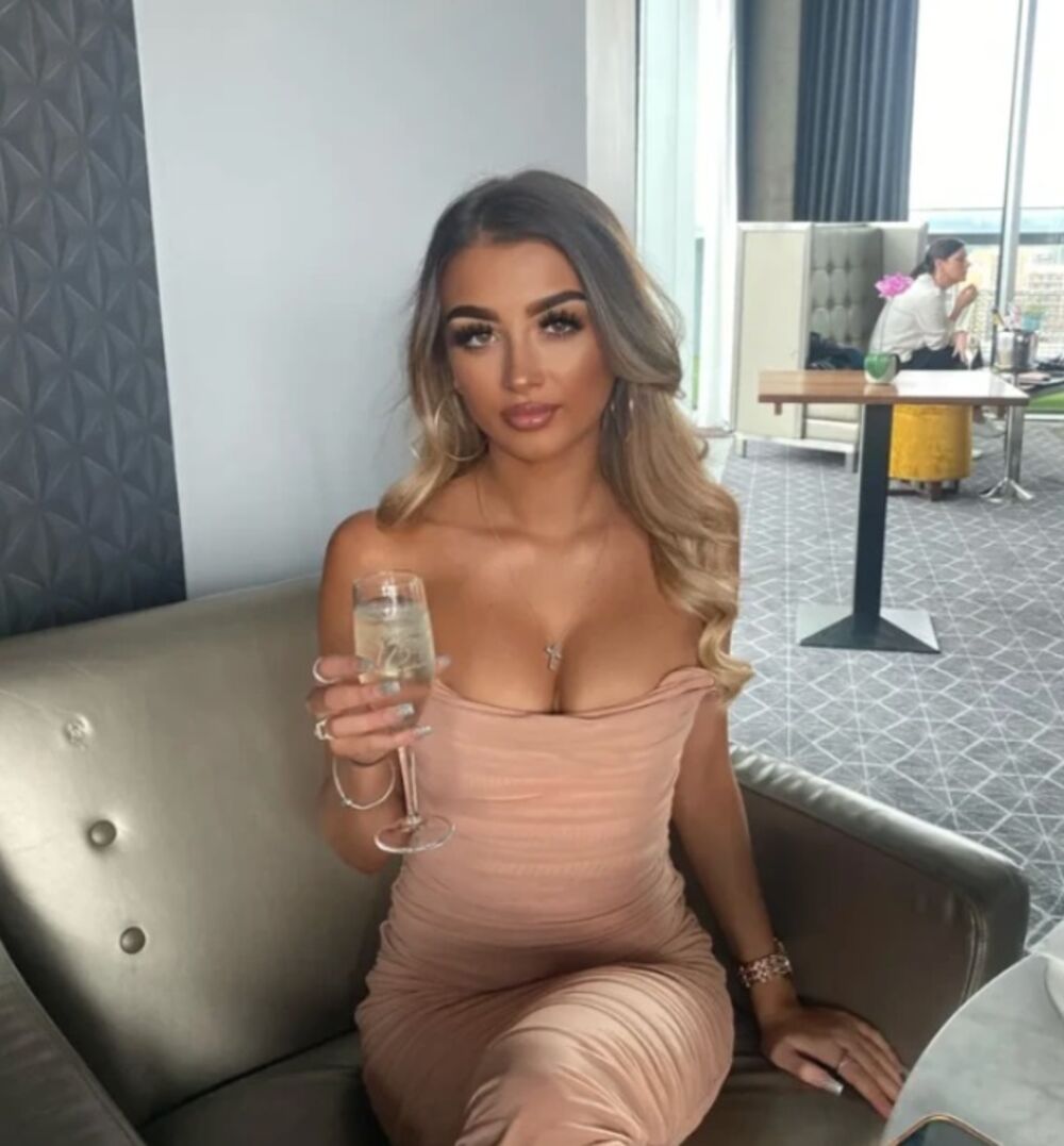 Ona je kod njega privremeno boravila - kaže baka