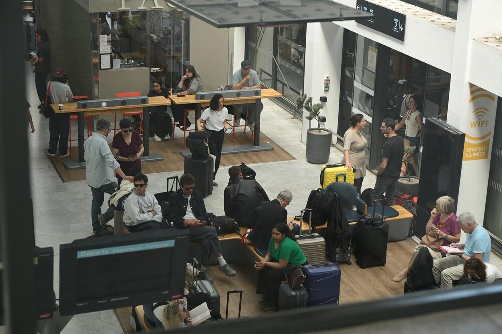 Ceo grad u mrklom mraku - nema struje nikako! Vlasti sumnjaju na sabotažu jer su pronađeni tragovi...