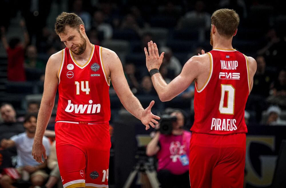 Opšti kuršlus: Panatinaikos traži da se oduzme pasoš asu Olimpijakosa!