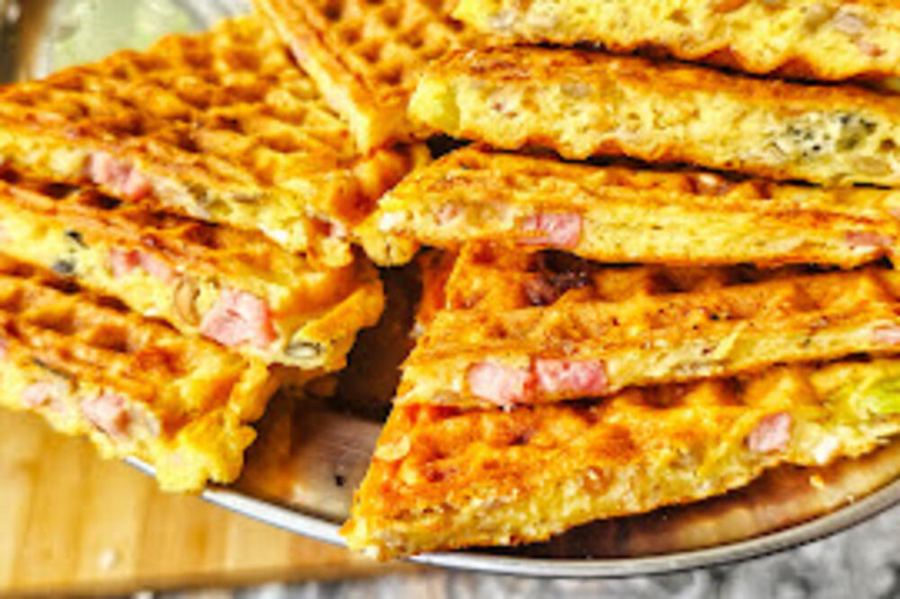 Letnji doručak gotov za manje od pola sata: Vafle sa tikvicama, spolja hrskave, iznutra mekane (RECEPT)