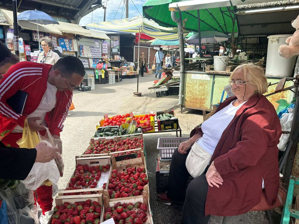 Pijaca, Voće, Trešnje