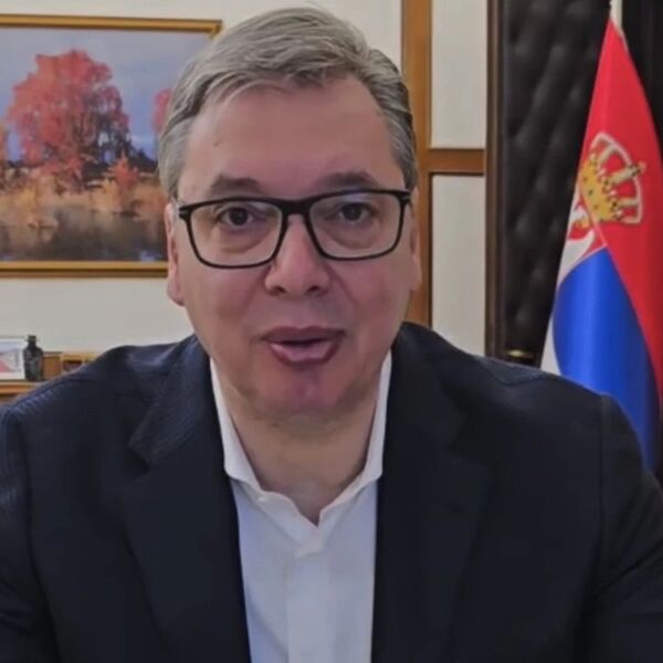 Nakon što je pojeo sardine i luk, Vučić je imao samo jednu jedinu poruku! (VIDEO)