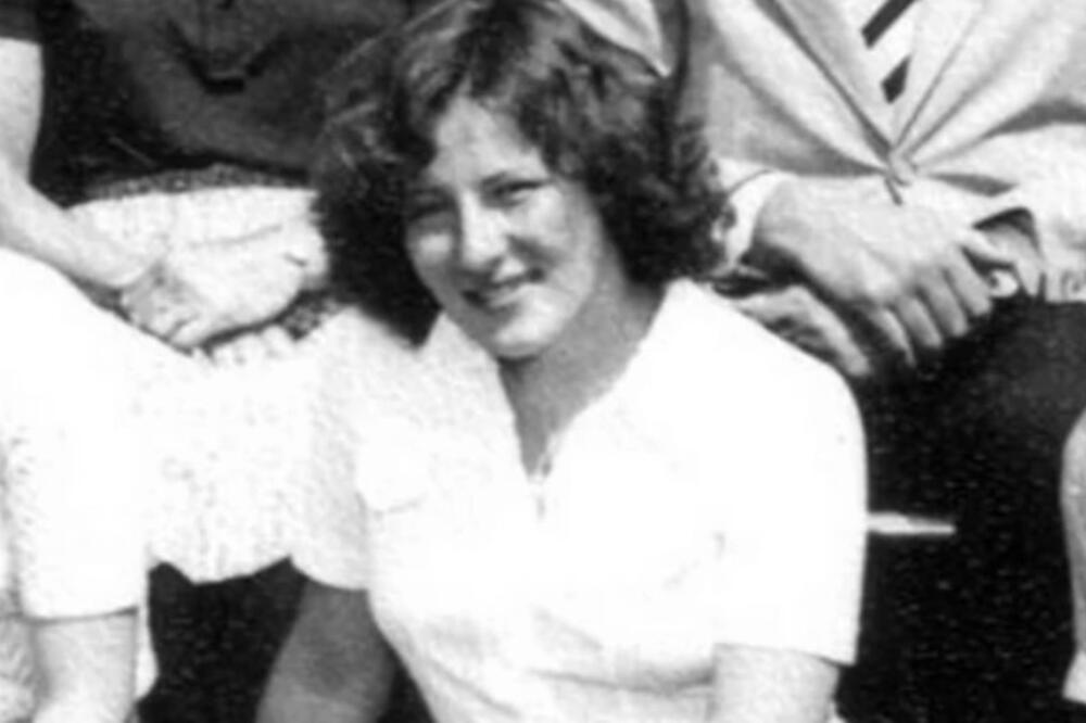 Pre skoro 40 godina ju je ostavila ljubav života, a onda joj je 2020. poslao poruku na Fejsbuku: Puklo joj je srce