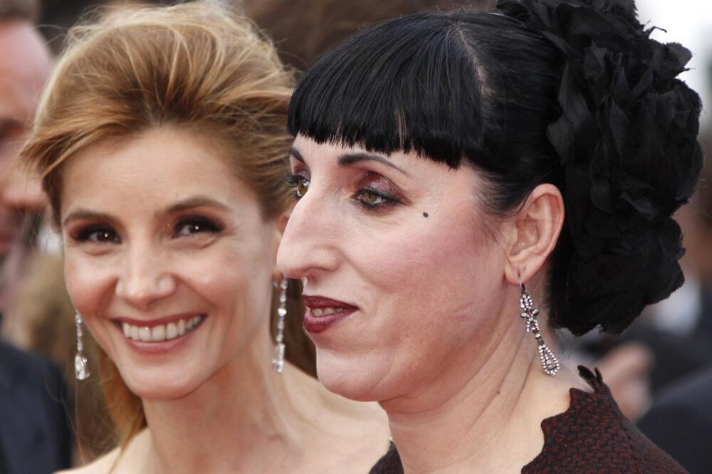 Za zle jezike je "najružnija žena", a za moćnike muza! Bila konobarica, a sad puna kao brod - žena prešla igricu