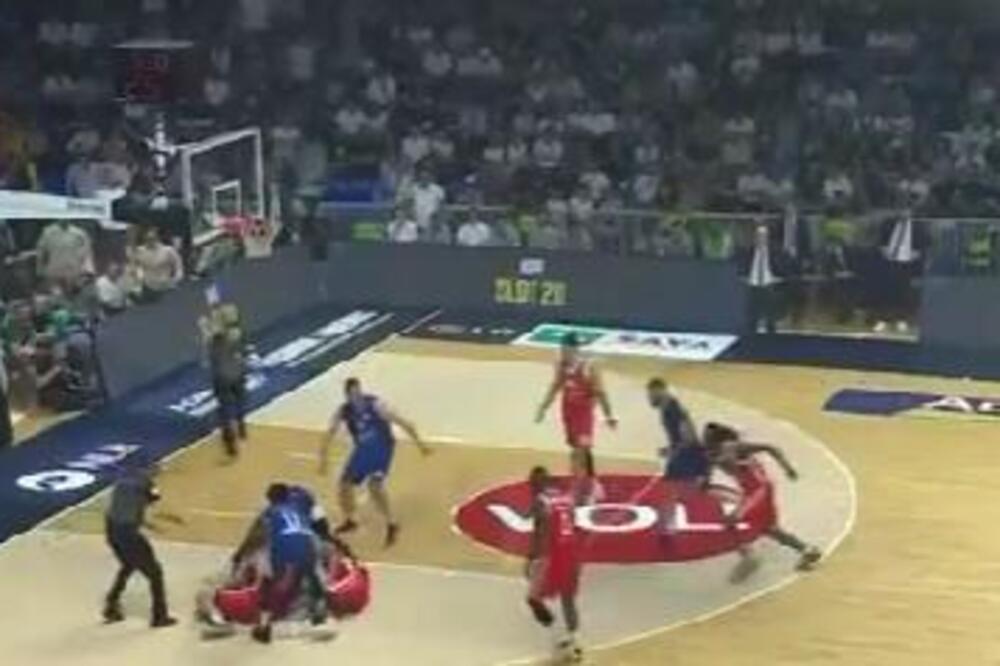 Evo zašto su se zapravo povukli košarkaši Zvezde!