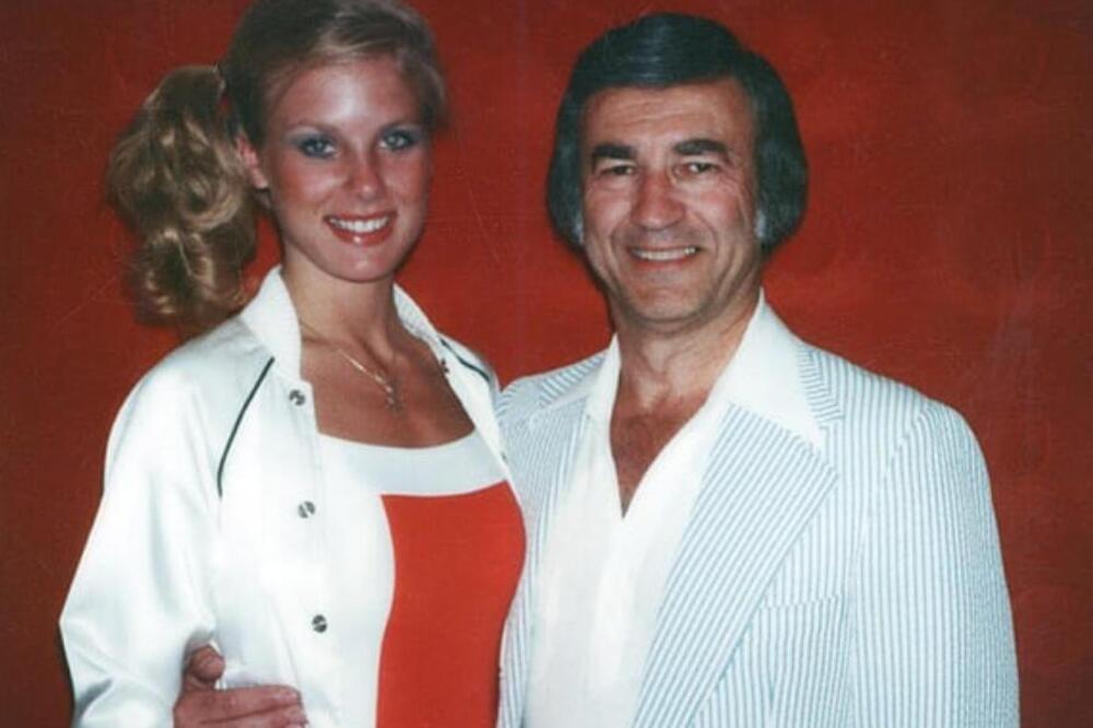 Prisilio je na polni odnos, pa joj pucao u lice! Njeni ostaci bili razneti po sobi, a on nad telom uradio OVO