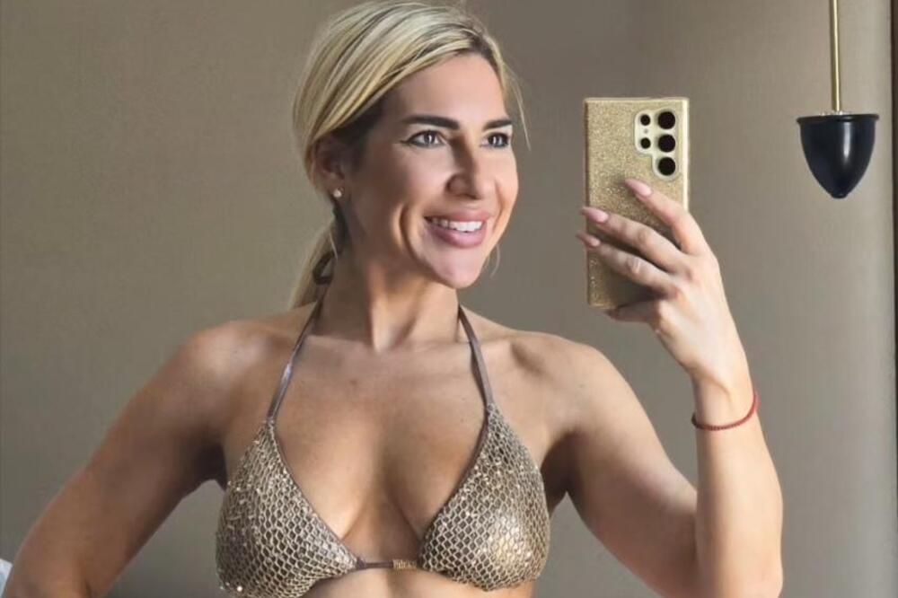 Raskinula sa Srbinom, pa se okrenula Grcima! Jovana skoro kao od majke rođena, poprsje se razlilo