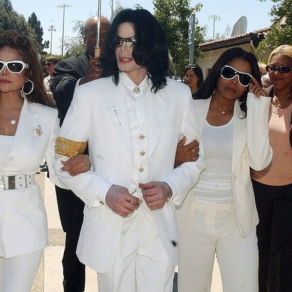 Bila najjača riba, prešla u ISLAM, stavila hidžab pa skinula! U 59. godini opet šokirala narod - žena ima novo lice