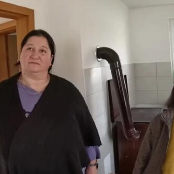 "Pocepao je odeću sa nje, bila je skroz gola": Jelina zatekla muža sa ćerkom, kad je videla šta radi samo viknula..