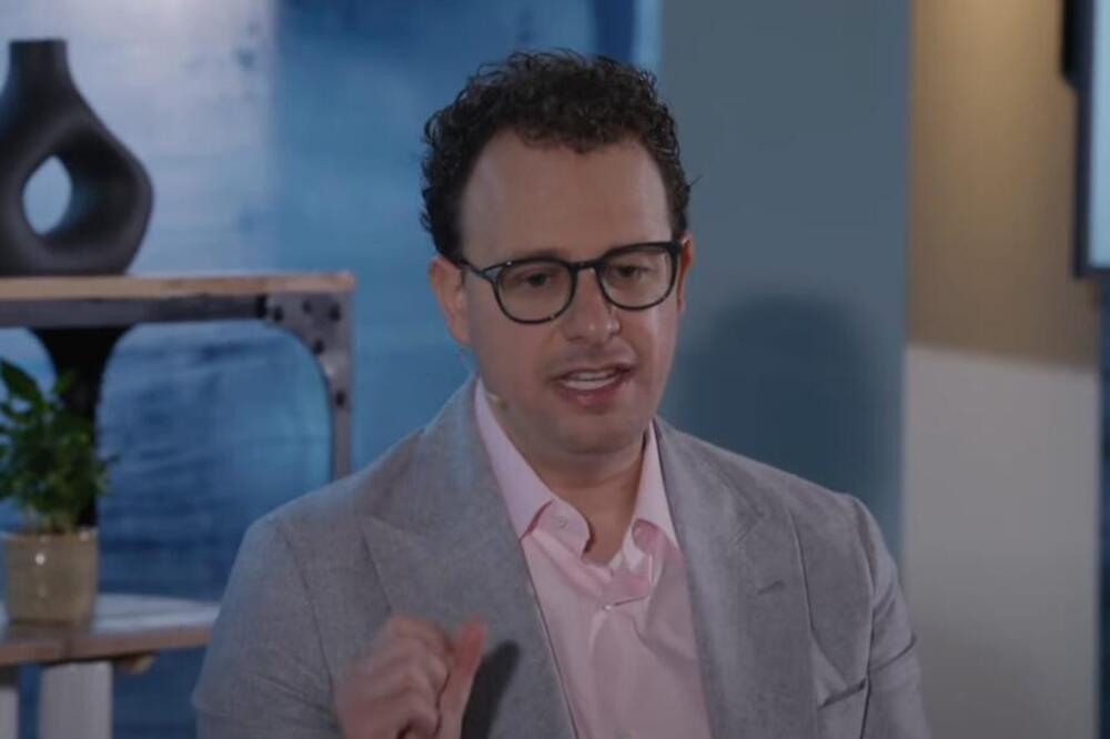 Niko nije svestan šta dolazi! Dok ostali ćute kao zaliveni - on upozorava! Ovo će uticati na sve, pa i na vas!