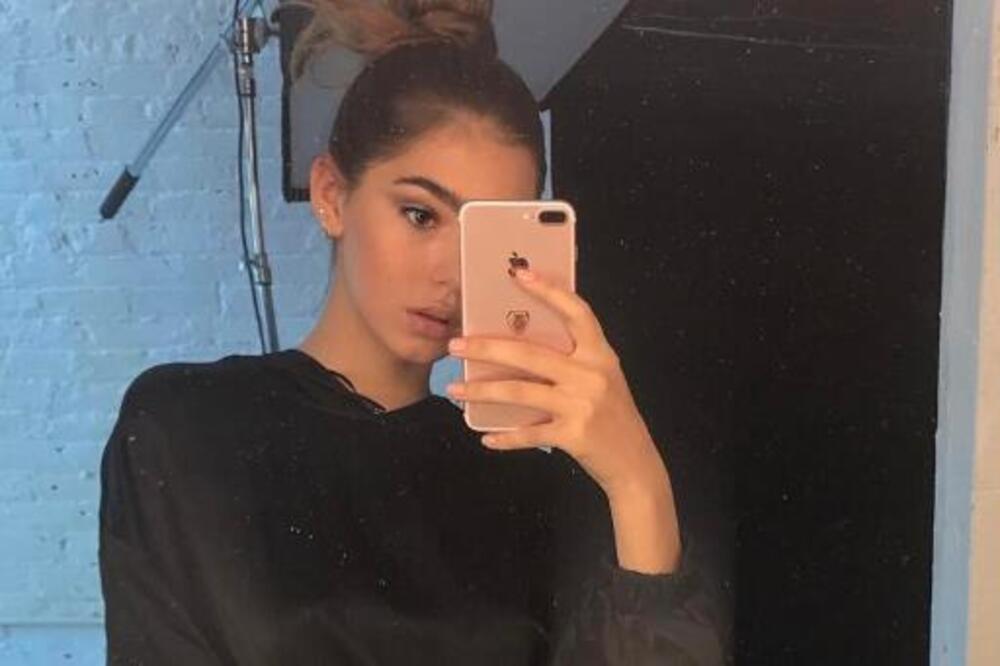 Gde god se pojavi sve oči uprte su u Milutinovu ćerku: Pred Heleninom lepotom zaneme apsolutno svi, živa boginja