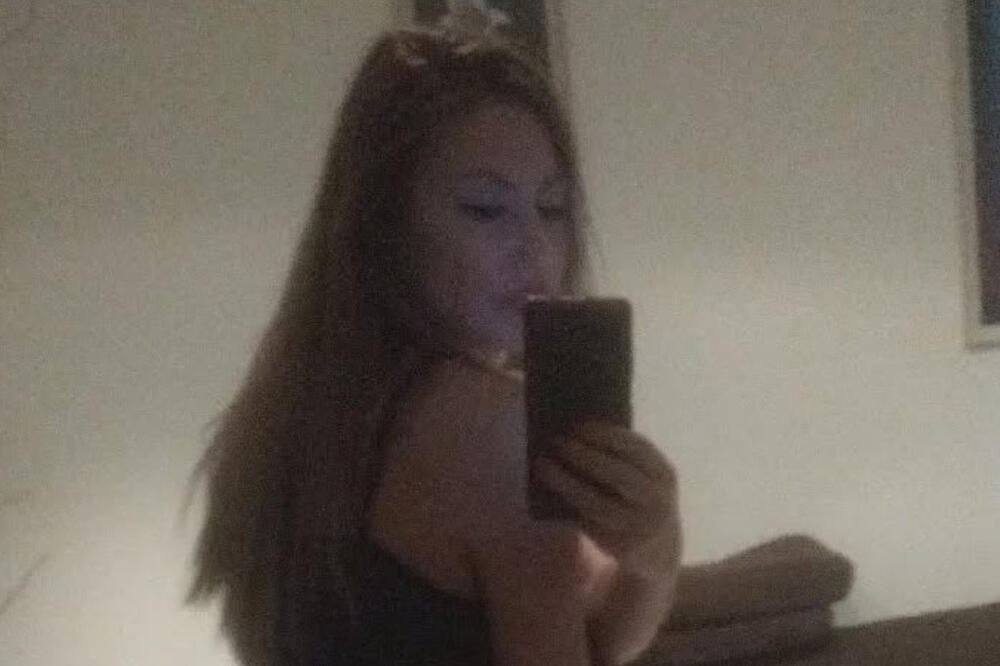 BIVŠA POSLANICA SE SNIMA NA SAJTU ZA ODRASLE, A SAD SPOMENULA I SVOG SINA: "Nije mi odgovaralo da..."