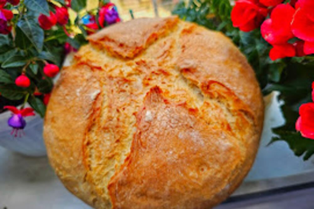 Ako ne volite da mesite hleb, ovo je pravi recept za vas! Rascvetan i hrskav, ma san snova