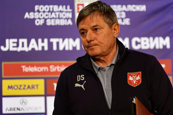 Dragan Stojković Piksi više neće biti selektor Srbije?! Strateg "orlova" dobio dve ekstra klupske ponude (Foto)