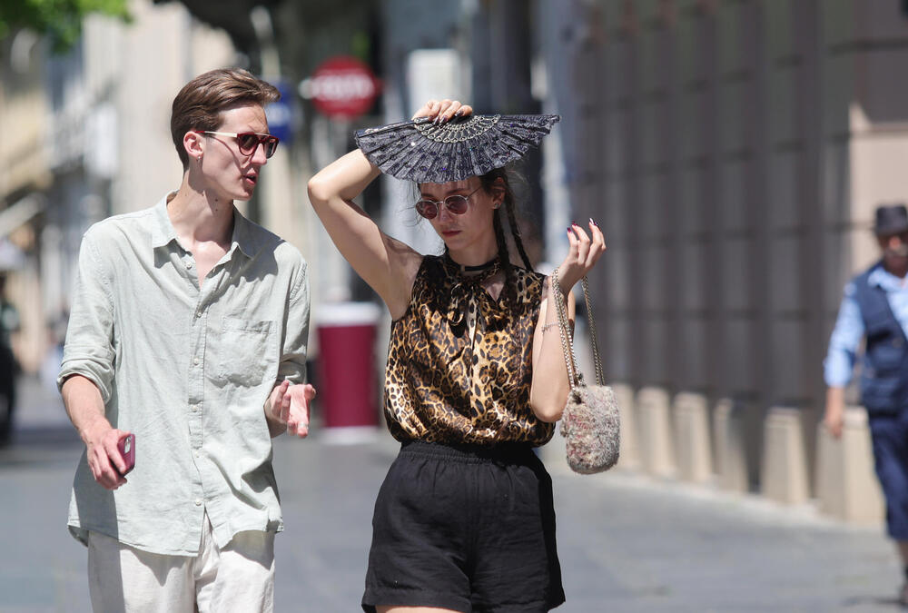 Od sutra kreću paklene temperature, a onda... RHMZ izdao najnovije upozorenje, evo šta nas čeka u narednim danima!