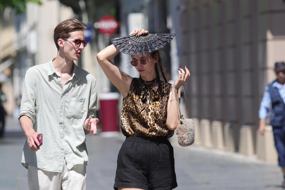 Od sutra kreću paklene temperature, a onda... RHMZ izdao najnovije upozorenje, evo šta nas čeka u narednim danima!