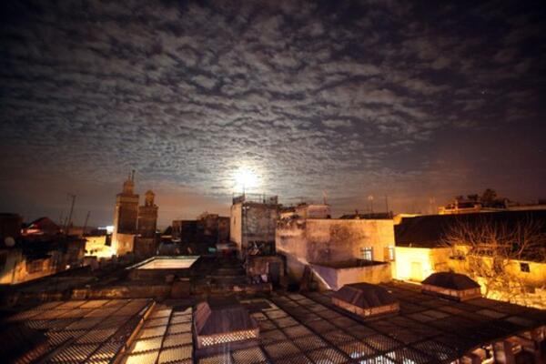 Urušile se dve zgrade, najmanje 19 ljudi poginulo u Maroku! Traga se za preživelima ispod ruševina