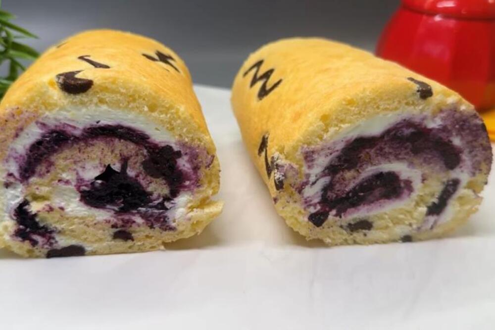 Nema tog ko ne voli patišpanj rolat: Džem od borovnice za ukusna letnja jutra, a spremanje prava sitnica
